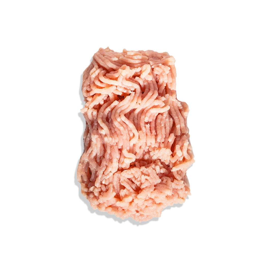 Fresh hormone-free chicken minced meat, high protein and lean texture for healthy cooking