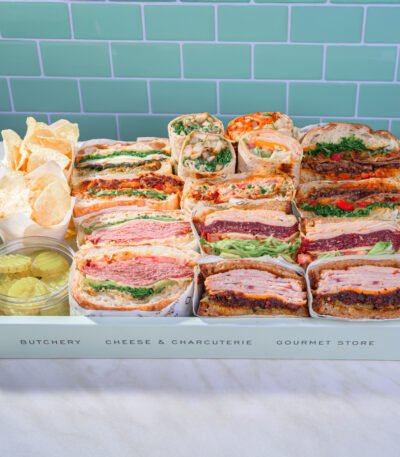 The Gathering Box 7-8 Ppl