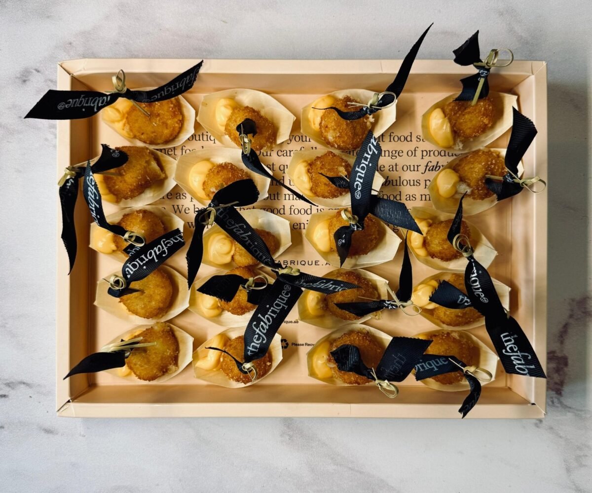Mac&Cheese Balls Box of 20 Pieces - Image 1